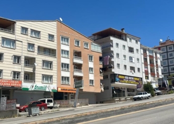 Ev sahibi, dairesinden çıkması için kiracısına 200 bin lira teklif etti