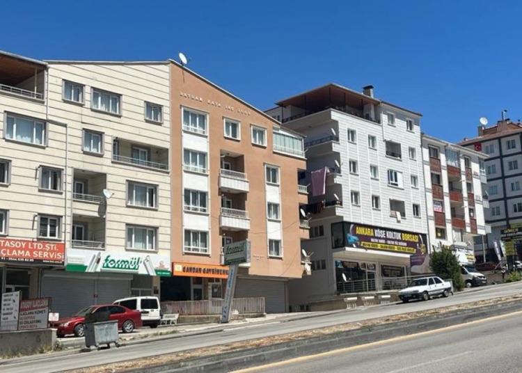 Ev sahibi, dairesinden çıkması için kiracısına 200 bin lira teklif etti