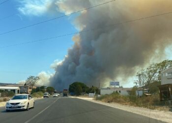 Çanakkale’de büyük orman yangını: Köyler boşaltılıyor