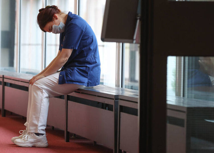 Covid-19: İngiltere'de yeni varyant Eris yayılıyor 1 Covid-19: İngiltere’de yeni varyant Eris yayılıyor