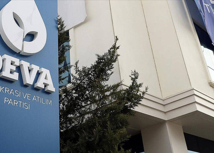 DEVA Partisi'nde toplu istifa 1 DEVA Partisi’nde toplu istifa