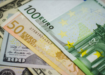 Euro ve dolar yeni haftaya nasıl başladı?