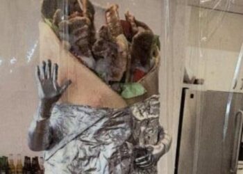 Döner dürüm kostümüne 12 bin dolar