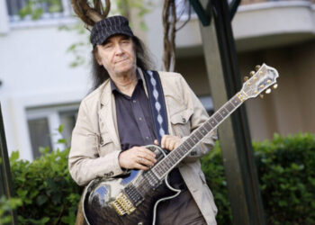 Anadolu Rock efsanesi Erkin Koray hayatını kaybetti