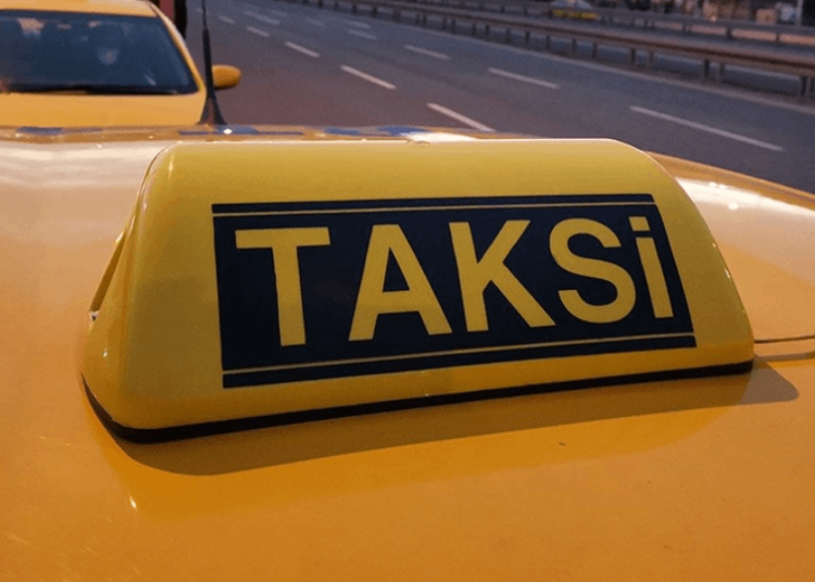 İstanbul'da taksilerde zamlı tarife başladı 1 İstanbul’da taksilerde zamlı tarife başladı