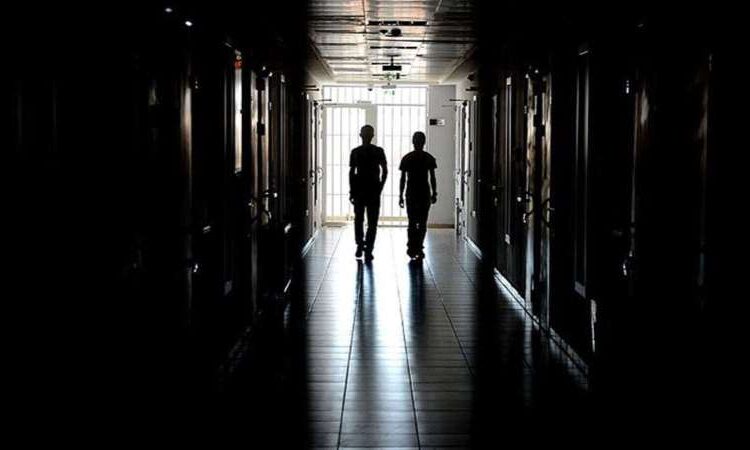 Covid-19 salgını nedeniyle izne çıkarılan 9 bin 56 mahkum izinden dönmedi 1 Covid-19 salgını nedeniyle izne çıkarılan 9 bin 56 mahkum izinden dönmedi