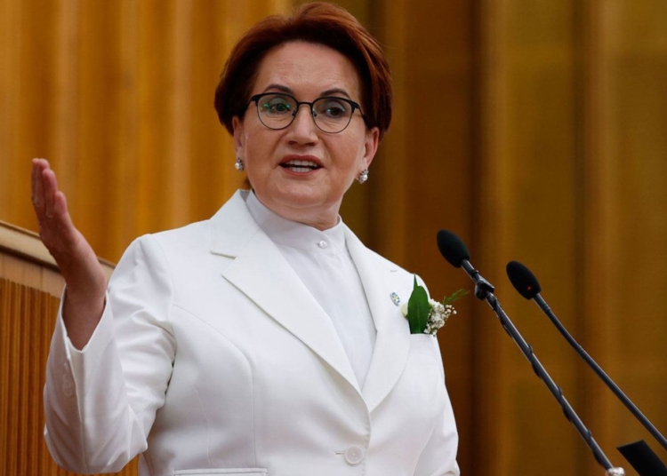 Gözler 26 Ağustos'ta: Meral Akşener, üçüncü yol diyecek mi? 1 Gözler 26 Ağustos’ta: Meral Akşener, üçüncü yol diyecek mi?