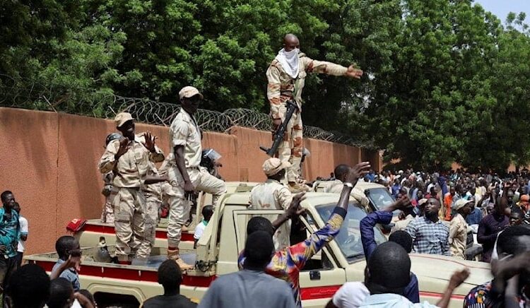 Afrika’da savaş sesleri: Müdahale kararı sonrası uçaklar havalandı 1 Afrika’da savaş sesleri: Müdahale kararı sonrası uçaklar havalandı