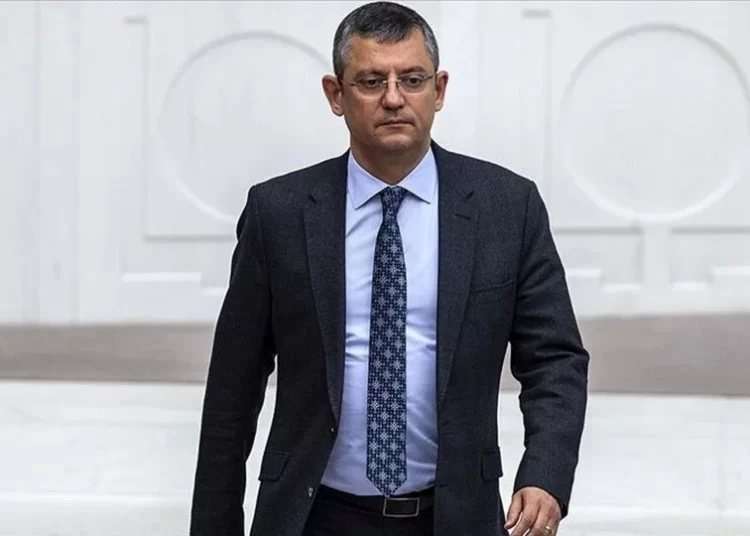 Özgür Özel, CHP liderliğine hazırlanıyor