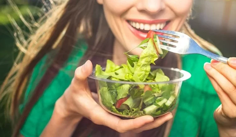 Uzmanlar uyarıyor: Antibiyotik kullanırken salata tüketimine dikkat edilmeli 1 Uzmanlar uyarıyor: Antibiyotik kullanırken salata tüketimine dikkat edilmeli