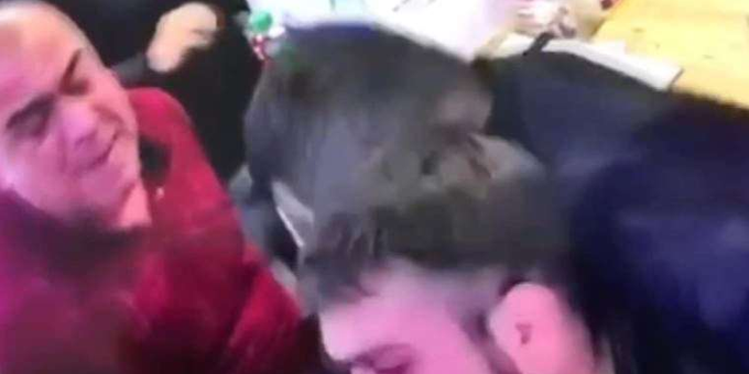 Tekel bayii saldırısını başlatan ilk husumetin görüntüleri ortaya çıktı 1 Tekel bayii saldırısını başlatan ilk husumetin görüntüleri ortaya çıktı