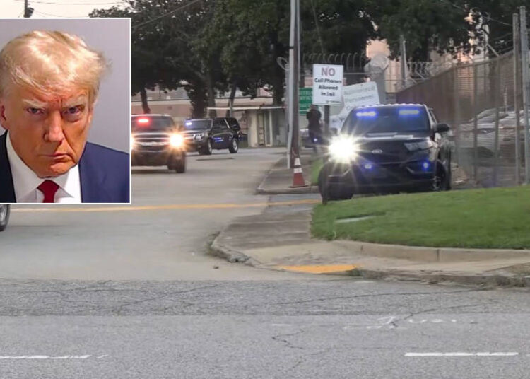 ABD tarihinde bir ilk: Trump cezaevine teslim oldu, sabıka fotoğrafı çekildi 1 ABD tarihinde bir ilk: Trump cezaevine teslim oldu, sabıka fotoğrafı çekildi