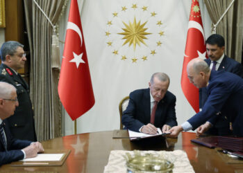 YAŞ kararları, Resmi Gazete’de: İşte general ve amiral terfi listeleri