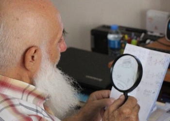 Üç kez girdiği DGS sınavını kazanamayan 81 yaşındaki Yaşar Dede’nin yardımına MEB yetişti