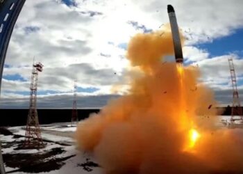 Rusya nükleer savaş füzelerini savaş durumuna getirdi