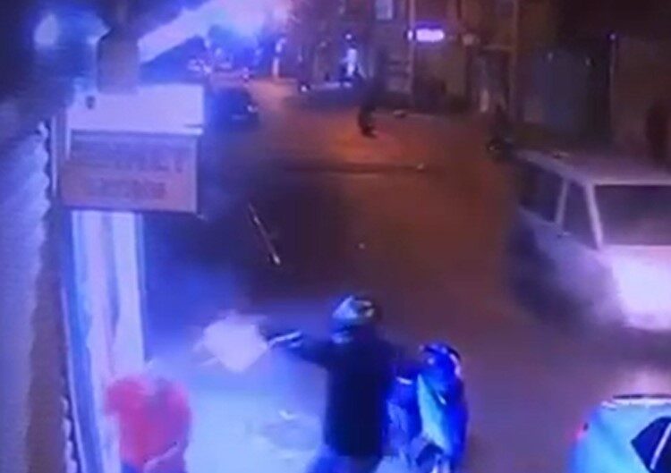 Adana’da korkunç cinayet: Eşi ve çocuklarının yanında öldürüldü