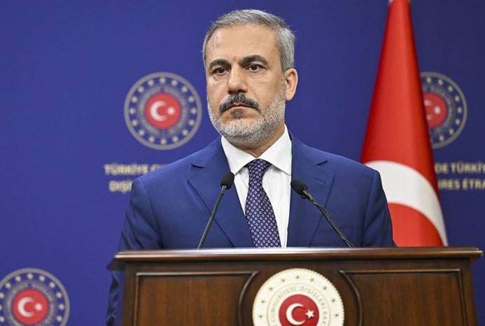 Hakan Fidan’dan Deyrezor ve YPG açıklaması: Bu sadece bir başlangıç 1 Hakan Fidan’dan Deyrezor ve YPG açıklaması: Bu sadece bir başlangıç