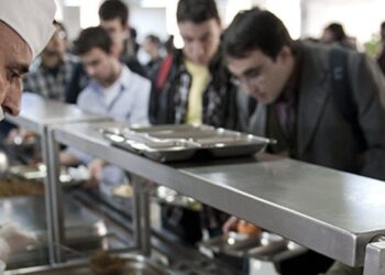 Ege Üniversitesi’nde yemeklere yüzde 200’ün üzerinde zam