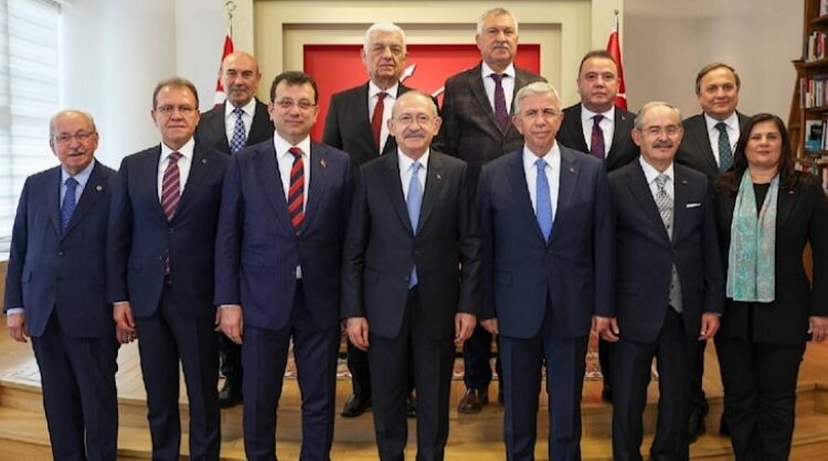 CHP’de kulisler hareketlendi: Dört başkanla yola devam, iki isim değişebilir