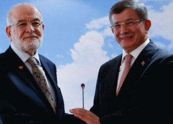 Karamollaoğlu ve Davutoğlu, yerel seçimlerde iş birliği yapma kararı aldı