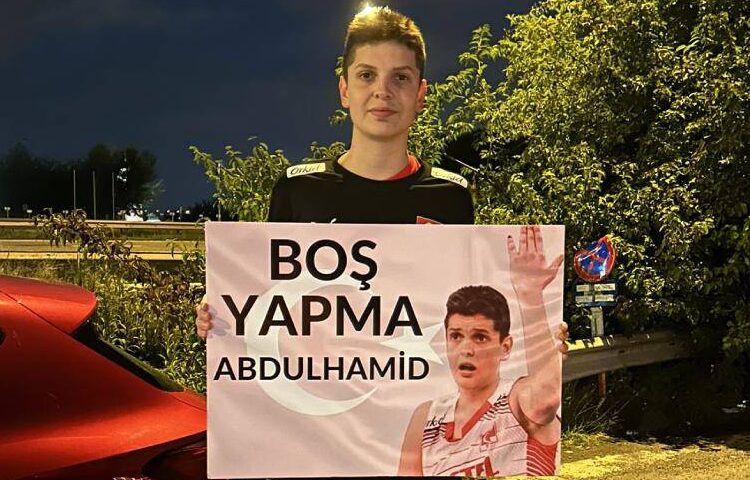 Melih Gökçek’ten milli oyuncu Ebrar Karakurt’a nefret söylemi