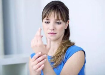 Eldeki uyuşma ve karıncalanma konusunda uzmanlardan uyarı geldi