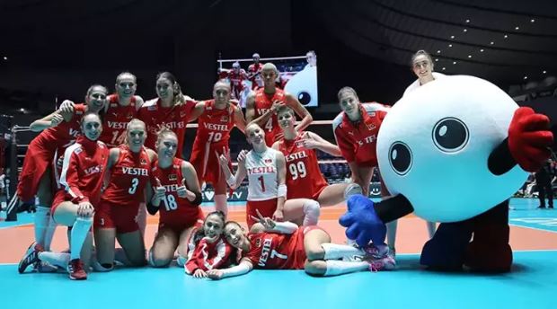 Filenin Sultanlarından ‘dörtte dört’: Arjantin’i de mağlup ettiler 1 Filenin Sultanlarından ‘dörtte dört’: Arjantin’i de mağlup ettiler