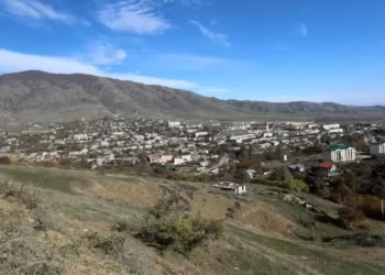  Dağlık Karabağ’da 35 yıl sonra bir ilk: Rus yardım tırının girişine izin verildi