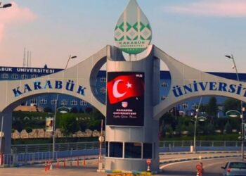 Sayıştay tespiti: Koruma görevlisi, fakülte sekreteri olmuş