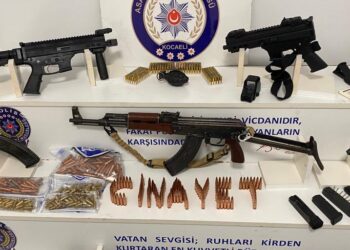 3 yıl sonra yakalanan şüphelinin evinden cephanelik çıktı