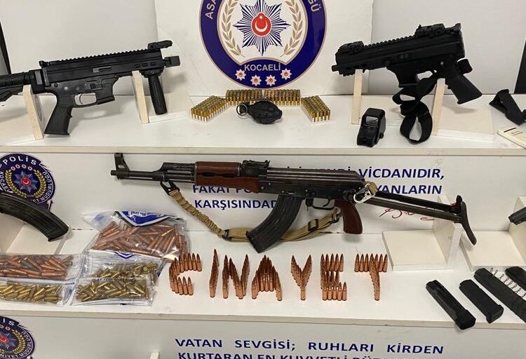 3 yıl sonra yakalanan şüphelinin evinden cephanelik çıktı