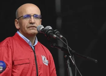 Bakan Mehmet Şimşek: Bazı makro ekonomik sorunlarımızı çok rahat aşacağız