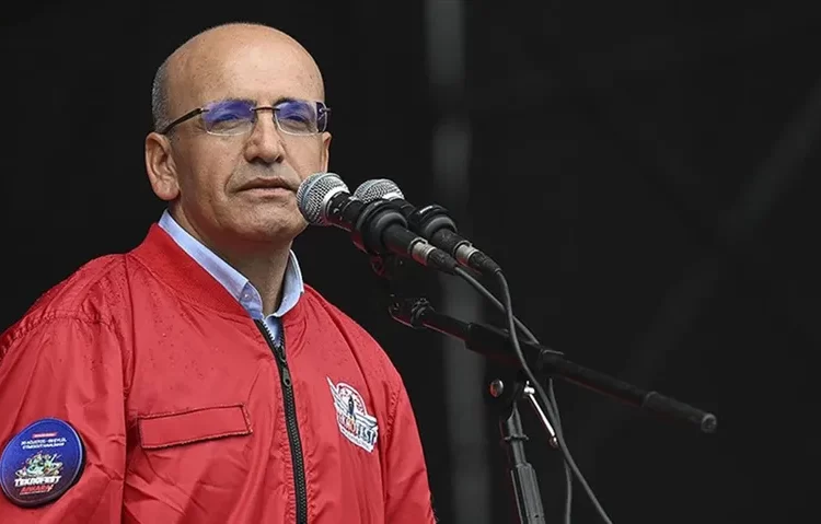 Bakan Mehmet Şimşek: Bazı makro ekonomik sorunlarımızı çok rahat aşacağız