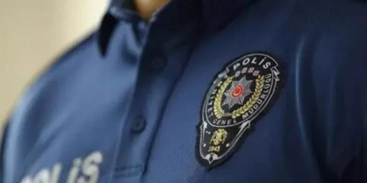 Cinsel ilişkiye giren iki erkeği gören polisler 'işlem yapmama' karşılığı rüşvet istemiş 1 Cinsel ilişkiye giren iki erkeği gören polisler ‘işlem yapmama’ karşılığı rüşvet istemiş