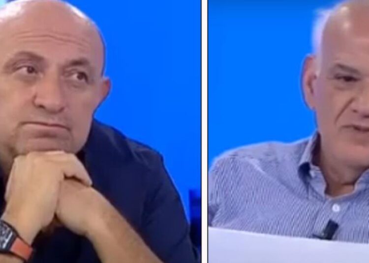 Sinan Engin açıkladı: Ahmet Çakar, Beyaz TV'den aylık 500 bin TL alıyor 1 Sinan Engin açıkladı: Ahmet Çakar, Beyaz TV’den aylık 500 bin TL alıyor