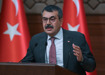 Sınıf geçmede yeni düzenleme: Türkçe ortalaması 70 olmayan geçemeyecek