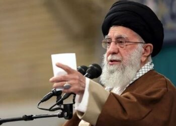 İran lideri Hamaney’den sert uyarı: Saldırılar durmazsa direniş güçleri harekete geçer