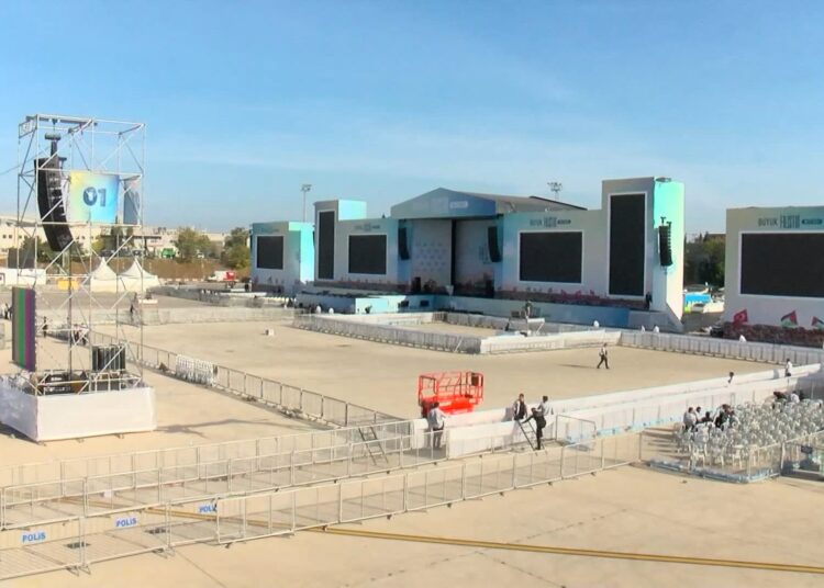 Uçuşlara kapatılan Atatürk Havalimanı, Filistin mitingi için hazır