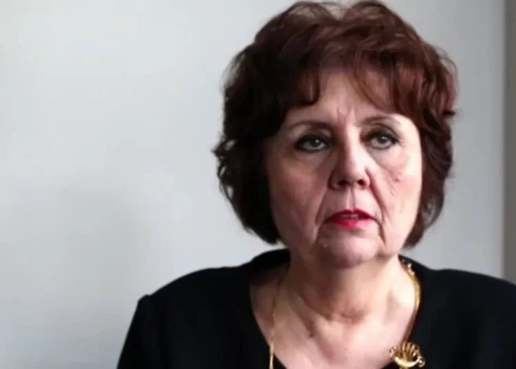 Gazeteci Ayşenur Arslan gözaltına alındı 1 Gazeteci Ayşenur Arslan gözaltına alındı