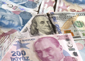 Dolar tüm zamanların en yüksek seviyesini gördü