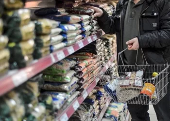 Dünyada gıda fiyatları gerilerken Türkiye’de aralıksız artıyor