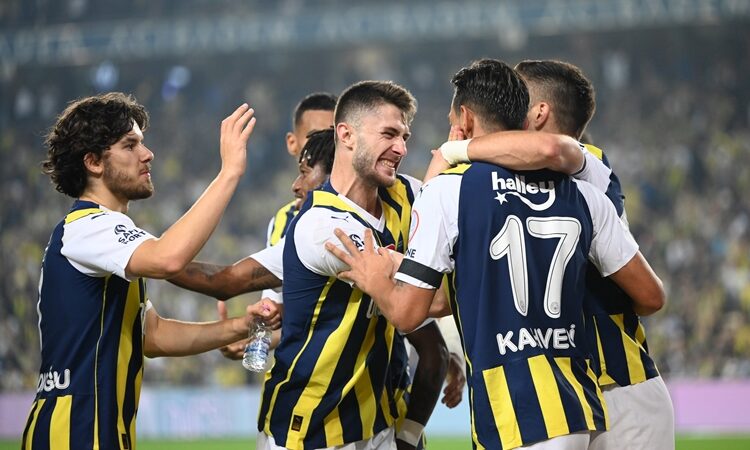 9’da 9 yaptı: Fenerbahçe’den 4 gollü galibiyet