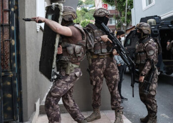 64 ilde ‘suç örgütü’ operasyonu: 928 gözaltı