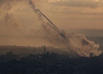 İsrail-Gazze hattında gerilim: Hamas’ın askeri kanadı ‘Aksa Tufanı’ operasyonu başlattı