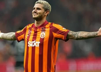 Dev maçta ilk 11'ler belli oldu: Galatasaray'da İcardi müjdesi 6 Dev maçta ilk 11’ler belli oldu: Galatasaray’da İcardi müjdesi