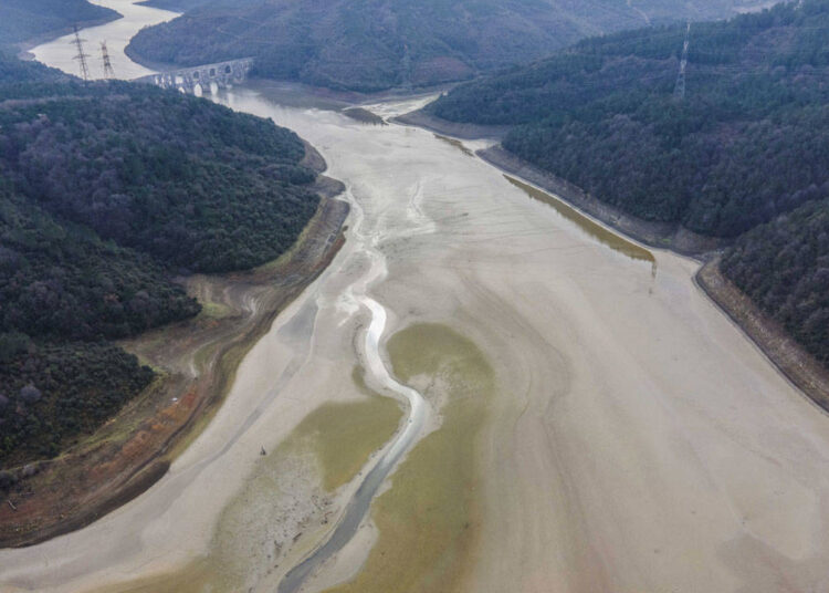İstanbul'da barajların su seviyesi yüzde 21'e düştü 1 İstanbul’da barajların su seviyesi yüzde 21’e düştü