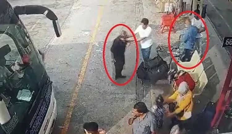 Kavga ederken kalp krizi geçiren iki kişiden biri hayatını kaybetti 1 Kavga ederken kalp krizi geçiren iki kişiden biri hayatını kaybetti