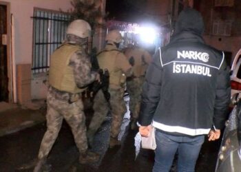 İstanbul’un 25 ilçesinde dev narkotik operasyon: 104 kişi gözaltına alındı