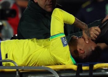 Sakatlanan Neymar, sezonu kapattı