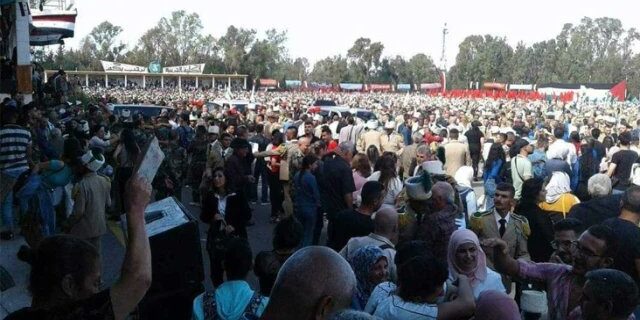 Suriye'de askeri mezuniyet törenine saldırı: En az 60 ölü 1 Suriye’de askeri mezuniyet törenine saldırı: En az 60 ölü